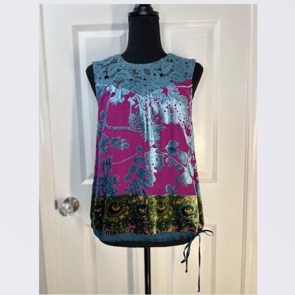 Mika Lacy Velvet Top in Navy Motif by Tiny from Anthropologie - Size Small - NEW - Picture 5 of 7